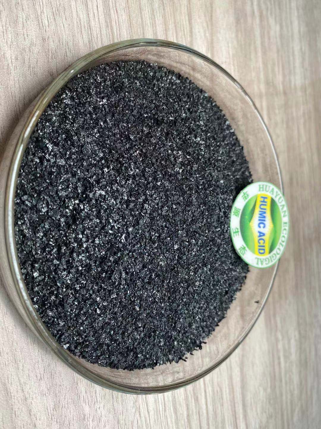 Sodium Humate Shiny flakes.jpg